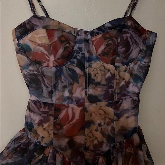Floral Patterned dropwaist Mini Dress - Picture 7 of 8